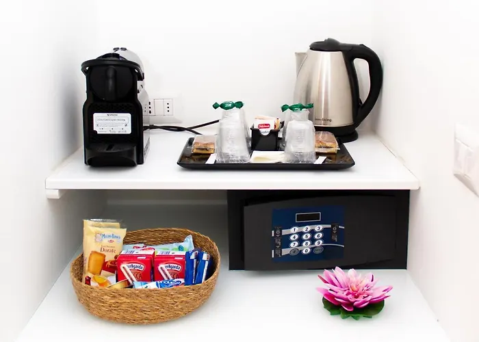 At Vatican Apartment&rooms 게스트하우스 4*